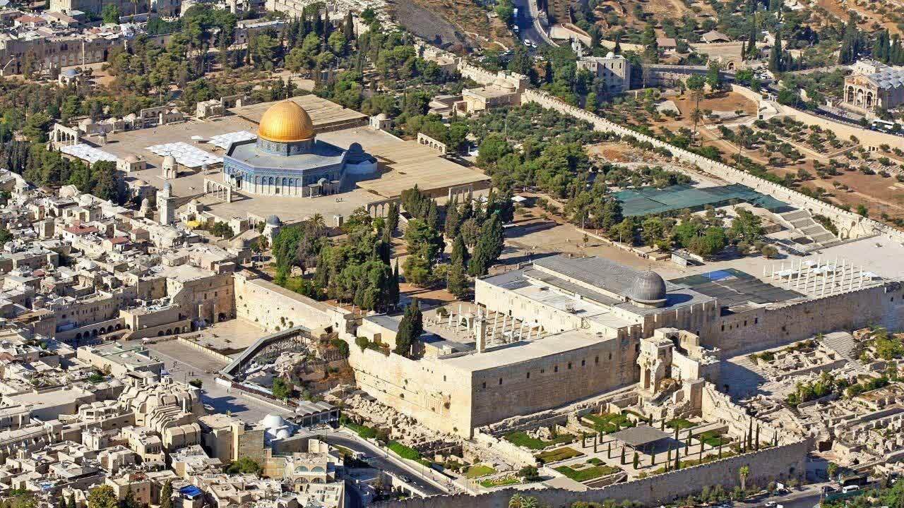 Babala ng mga opisyal ng Palestinian at Arabo tungkol sa pagbabago ng demograpikong komposisyon ng Jerusalem sa pulong sa Cairo