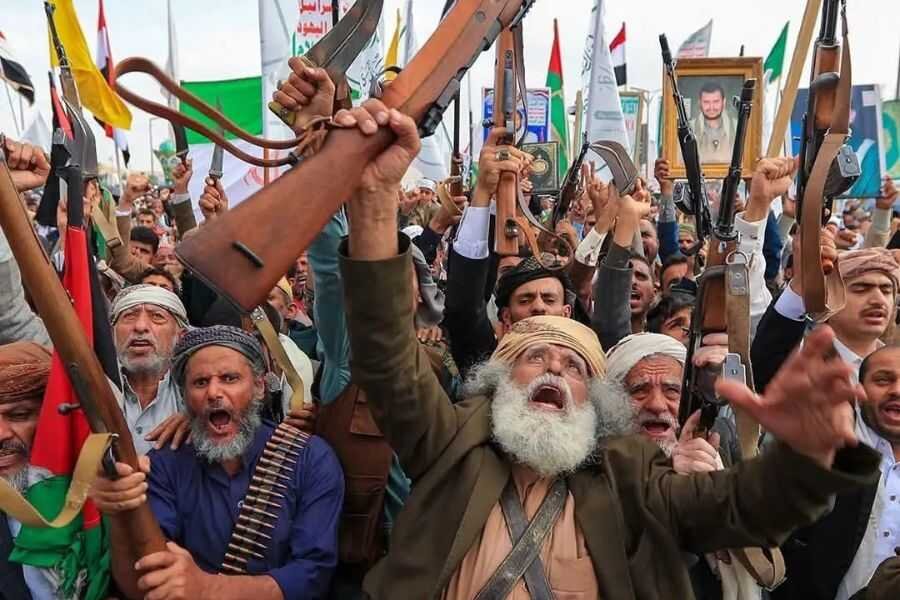 راهپیمایی گسترده در یمن؛ تأکید بر ادامه مقاومت و پایان محاصره + تصویر