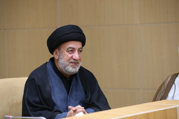 تأکید مشاور استاندار فارس بر عزم مدیریت استان برای تقویت ارتباط با مراکز حوزوی