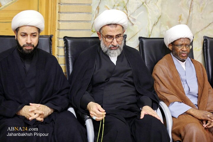 تقرير مصور/ الهيئات الدولية تقيم مراسم إحياء ذكرى قائد الثورة الشهيد في حرم السيدة المعصومة (ع) بقم