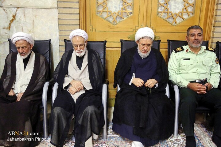 تقرير مصور/ الهيئات الدولية تقيم مراسم إحياء ذكرى قائد الثورة الشهيد في حرم السيدة المعصومة (ع) بقم