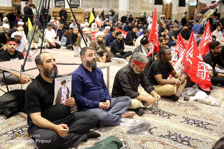 تقرير مصور/ الهيئات الدولية تقيم مراسم إحياء ذكرى قائد الثورة الشهيد في حرم السيدة المعصومة (ع) بقم