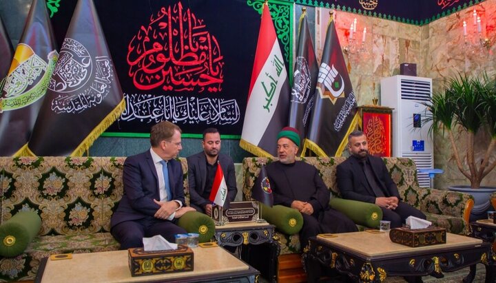 تقرير مصور/ نائب الأمين العام للعتبة الحسينية يستقبل سفير فرنسا بالعراق