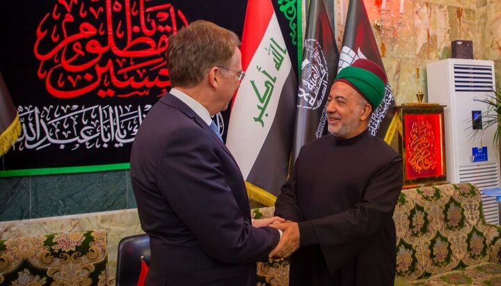 تقرير مصور/ نائب الأمين العام للعتبة الحسينية يستقبل سفير فرنسا بالعراق