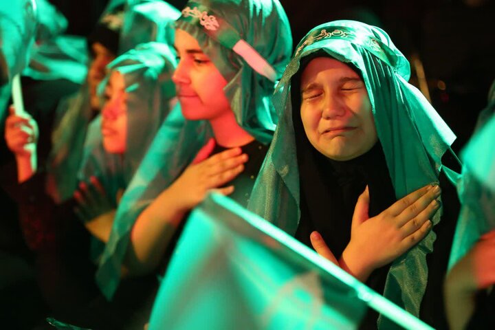 گزارش تصویری/ بزرگترین سفره حضرت رقیه(س) در میدان امام حسین(ع)