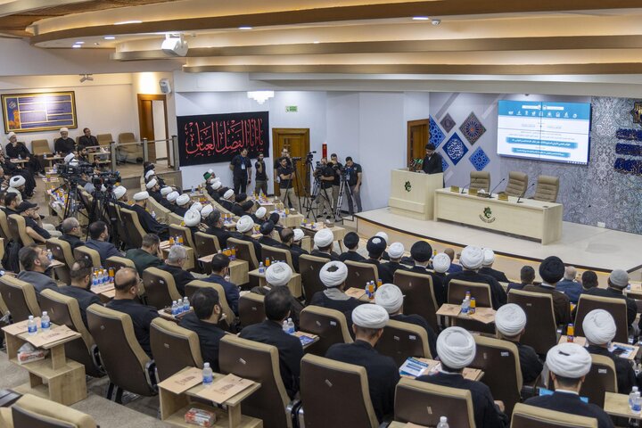 تقرير مصور/ الدعوة الى إعادة قراءة سيرة الإمام الحسن (ع) وفق مناهج علمية رصينة