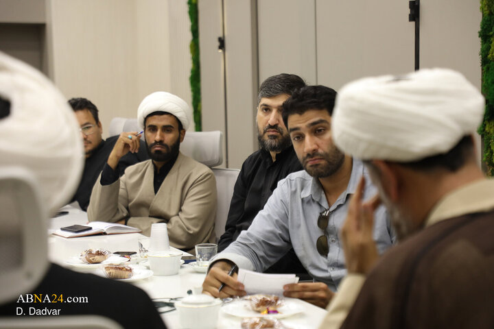 نشست بررسی قصاص، خونخواهی و انتقام از قاتلان رهبر شهید از منظر سیاسی، فقهی و بین‌المللی