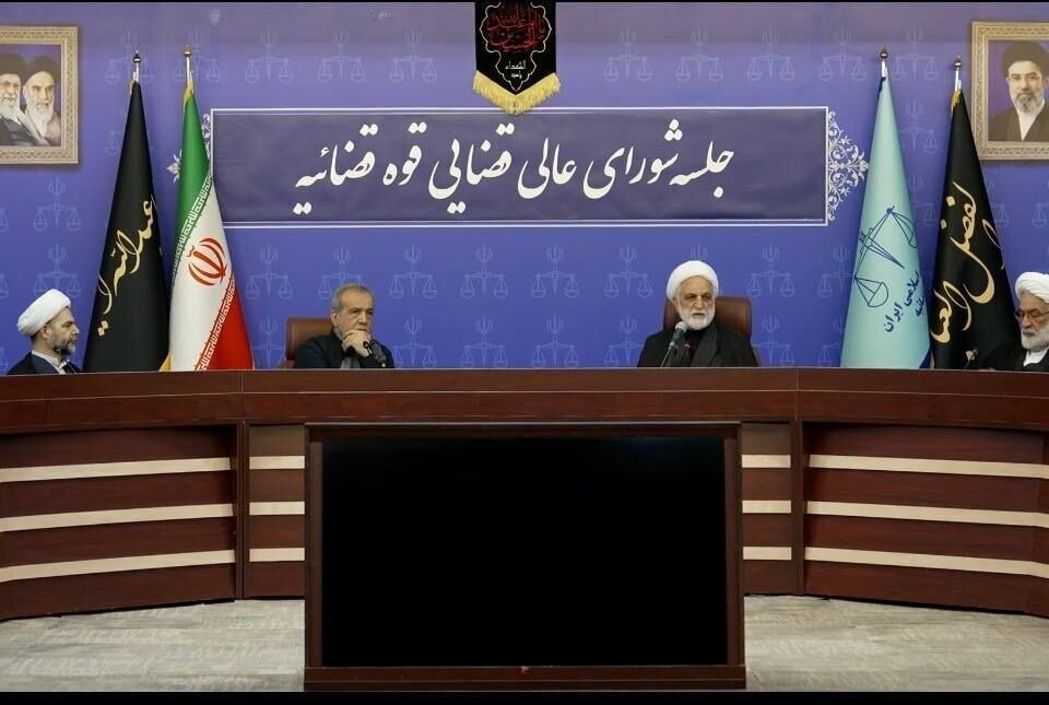 Mkuu wa Mahakama ya Iran Asisitiza Umuhimu wa Umoja wa Kitaifa na Kusema Hakuna Tofauti Kuhusu Kulipiza Kisasi Dhidi ya Adui