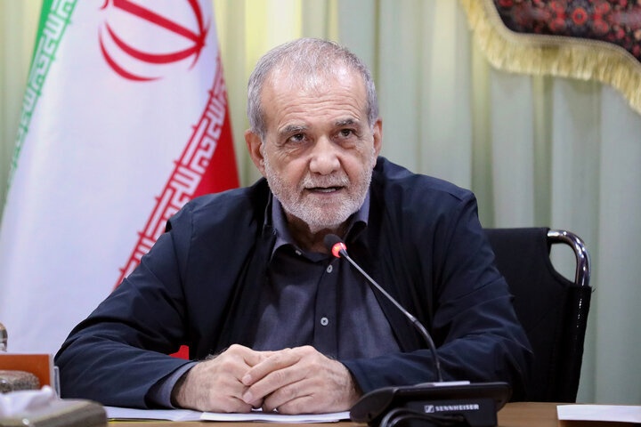 Pezeshkian: Nessuna potenza potrà fermare la nazione iraniana