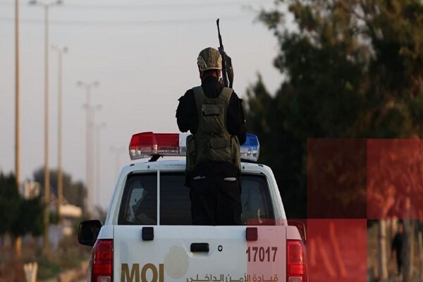 میدیاکان باس لە تەقینەوە و پێکدادان لە نزیک باڵەخانەیەکی فیدراڵی لە نیویۆرک لە ئەمریکا دەکەن.