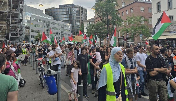 Thousands in Frankfurt Rally for Palestine, Demand End to Gaza Offensive