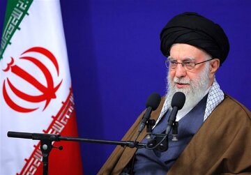 A Fusão entre a Firmeza da Luta e a Suavidade Paterna; Releitura da Série Viva do Ayatollah Khamenei