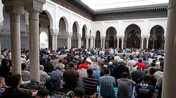 جامعۀ ۱.۷ میلیونی مسلمان ایتالیا در گردابِ »شهروندیِ درجه دو«؛ از فقدان مساجد تا چالش تدفین درگذشتگان