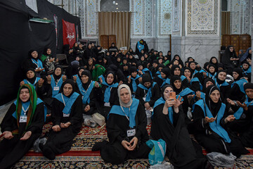 زیارت حرم مطهر امام رضا(ع) توسط زائران جمهوری آذربایجان