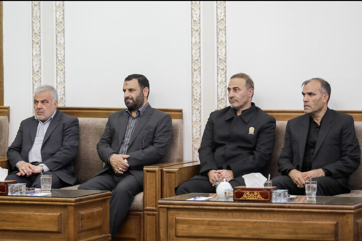 Photos: Commander-in-Chief of Iran Army Meets Custodian of Astan Quds Razavi