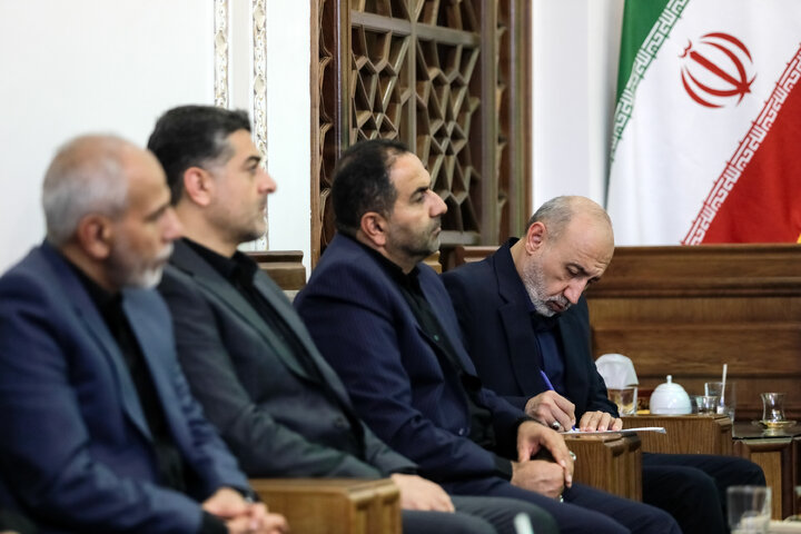 Photos: Commander-in-Chief of Iran Army Meets Custodian of Astan Quds Razavi
