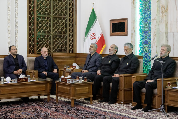 Photos: Commander-in-Chief of Iran Army Meets Custodian of Astan Quds Razavi