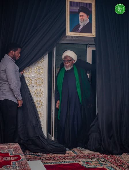 تقرير مصور/ الزعيم زاكزاكي يدعو زوار أربعينية الإمام الحسين (ع) إلى التحلّي بالأخلاق الإسلامية، وإخلاص النية