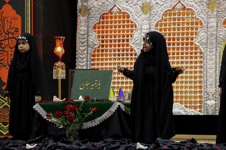حضور پرشور دختران سه‌ساله قمی در همایش «به رسم رقیه»