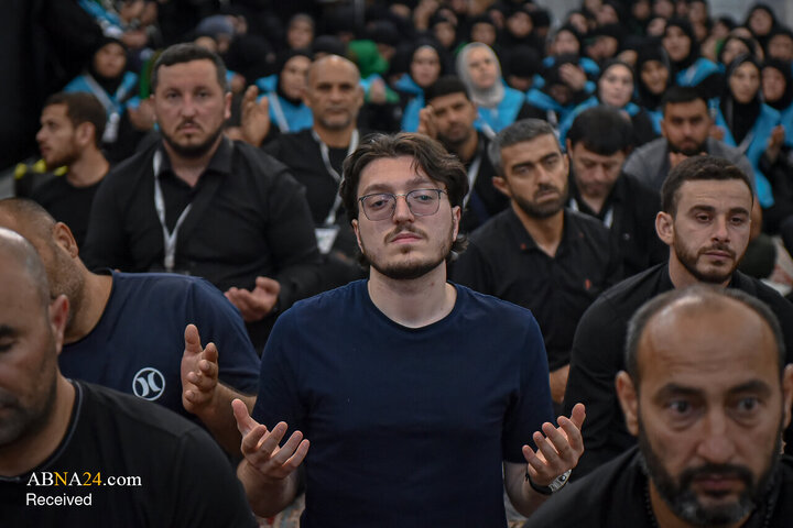 زیارت حرم مطهر امام رضا(ع) توسط زائران جمهوری آذربایجان