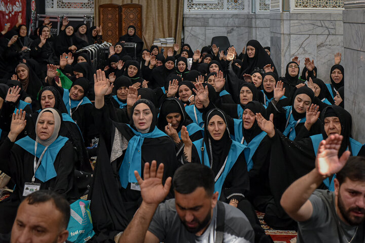 Informe fotográfico | Peregrinos de Azerbaiyán visitan el Santuario del Imam Alí ibn Musa ar-Rida (PB)