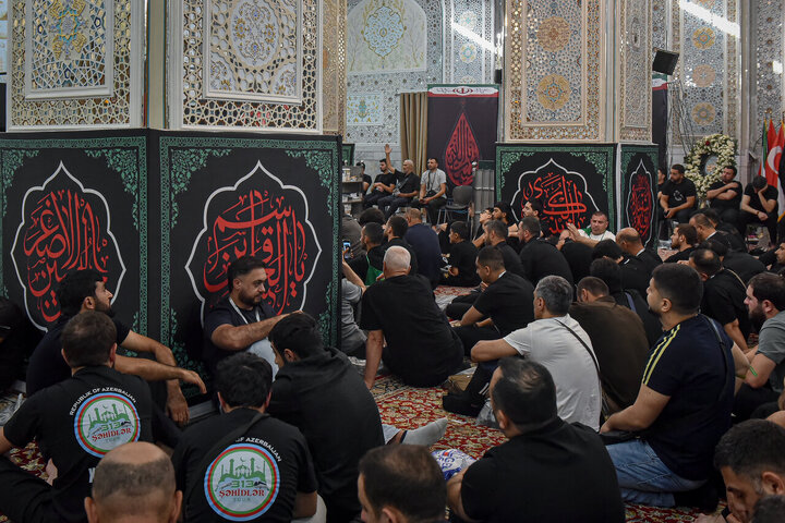 Informe fotográfico | Peregrinos de Azerbaiyán visitan el Santuario del Imam Alí ibn Musa ar-Rida (PB)