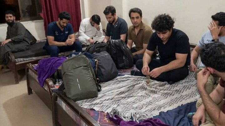نگرانی از اخراج دانشجویان افغان از خوابگاه دانشگاه پزشکی لاهور؛ درخواست برای حفظ فرصت تحصیل