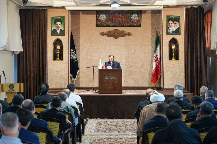 آخرین نشست توجیهی خادمان حرم بانوی کرامت برای خدمت‌رسانی به زائران اربعین + تصاویر و فیلم