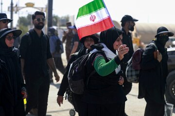 مشاركة أكثر من مليون و300 ألف زار إيراني في أربعينية الإمام الحسين (ع) بالعراق
