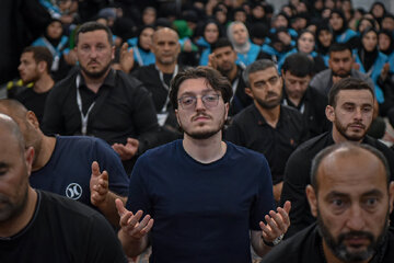 Foto / Azerbaycanlı Ziyaretçilerin İmam Rıza'nın (a.s) Türbesi’ni Ziyaretinden Kareler