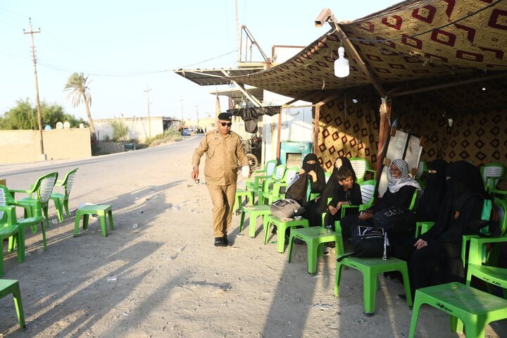 تقرير مصور/ منتسبو الشرطة يخدمون زوار الأربعين في البصرة