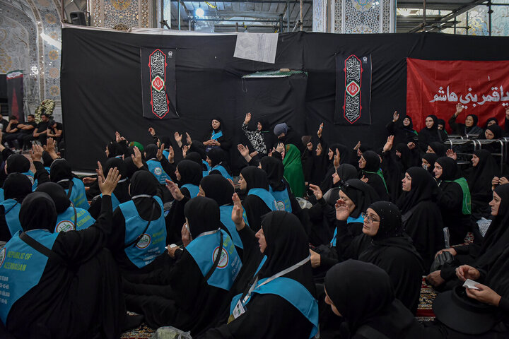 Foto / Azerbaycanlı Ziyaretçilerin İmam Rıza'nın (a.s) Türbesi’ni Ziyaretinden Kareler