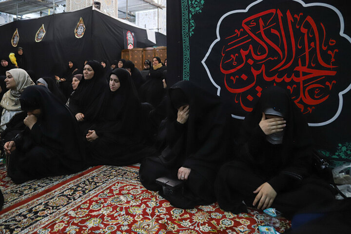 Foto / İmam Rıza’nın Mukaddes Türbesi’nde Arapça Konuşan Kadınların Matem Merasiminden Kareler