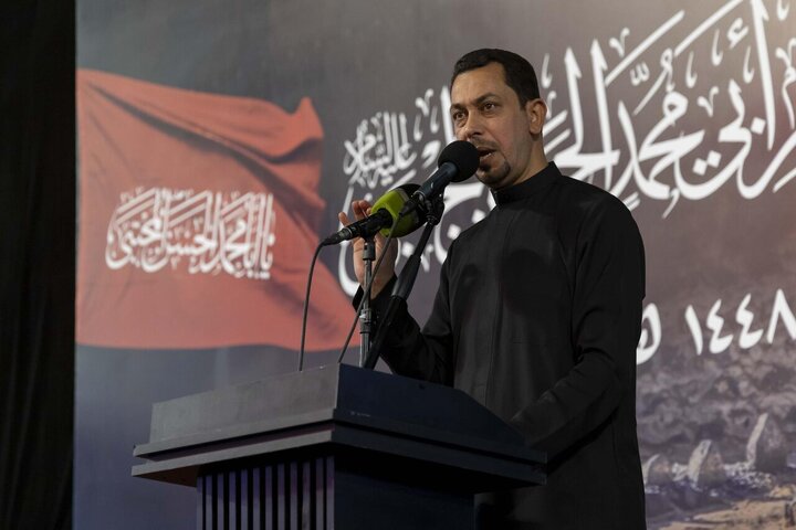 Foto / Hz. Abbas'ın (a.s) Türbesi’nde İmam Hasan’ın (a.s) Şehadet Yıl Dönümü Dolayısıyla Bayrağın Göndere Çekilmesinden Kareler