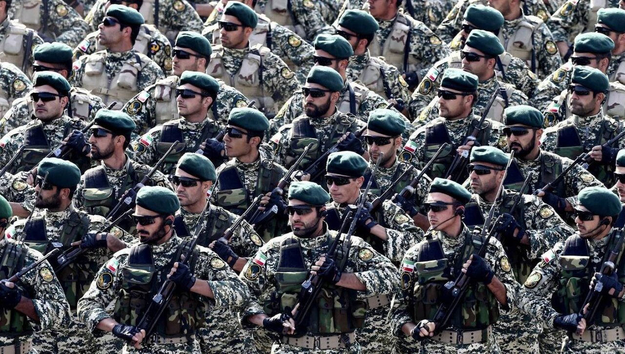Walinzi wa Mapinduzi wa Iran Waionya Uingereza: “Msiufanye Urithi Wenu wa Kihistoria kuwa wa Maangamizi Zaidi Kuliko Ulivyo”