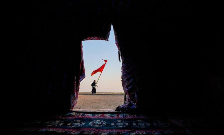عکس خبری/ زائران اربعین در مسیر کربلا