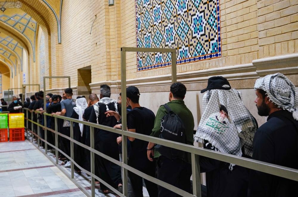 تقديم أكثر من 100 ألف وجبة يوميًا للزائرين في العتبة العلويّة