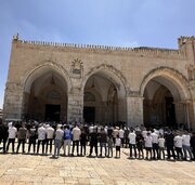 70,000 Palestinians Attend Friday Prayer at Aqsa Despite Israeli Restrictions