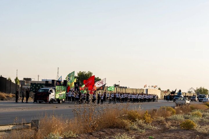 Wêneyên Nûçeyî / Meşîna Ziyaretvanên Erbaynê ji Nînewayê ber bi Kerbelayê
