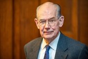 John Mearsheimer, dalubhasa sa internasyonal na relasyon: Ang mga base ng Amerika at ng mga kaalyado nito ay hindi makakaligtas sa mga missile