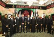 السفير الفرنسي یزور مرقد الإمام الحسين (ع)