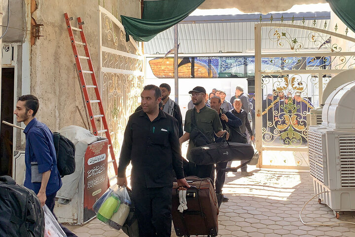 Photos: Servants of Hazrat Masoumeh shrine arrived at Mawkib of Pillar 1080 to Serve Arbaeen Pilgrims