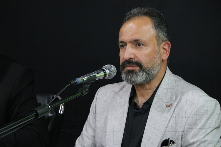 گزارش تصویری/ مراسم بزرگداشت رهبر شهید در مسجد جامع ازگل