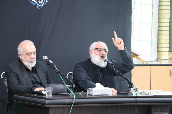 گزارش تصویری/ مراسم بزرگداشت رهبر شهید در مسجد جامع ازگل