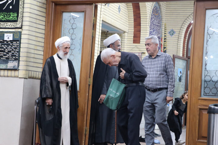 گزارش تصویری/ مراسم بزرگداشت رهبر شهید در مسجد جامع ازگل