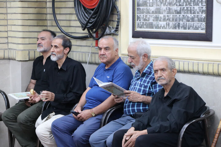 گزارش تصویری/ مراسم بزرگداشت رهبر شهید در مسجد جامع ازگل