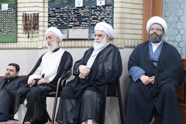 گزارش تصویری/ مراسم بزرگداشت رهبر شهید در مسجد جامع ازگل