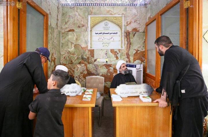 تقرير مصور/ محطات الاستفتاء الشرعي والإرشاد الفقهي لخدمة زائري الأربعين في العتبة العلوية المقدسة