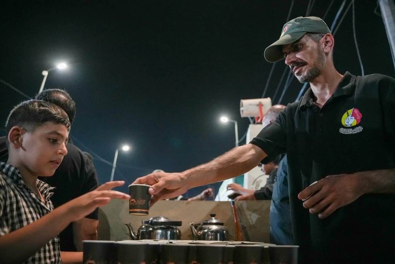 Abbas Combat Division mobilizes its efforts to serve Arbaeen visitors at Zurbatiyah border crossing (+Photos)