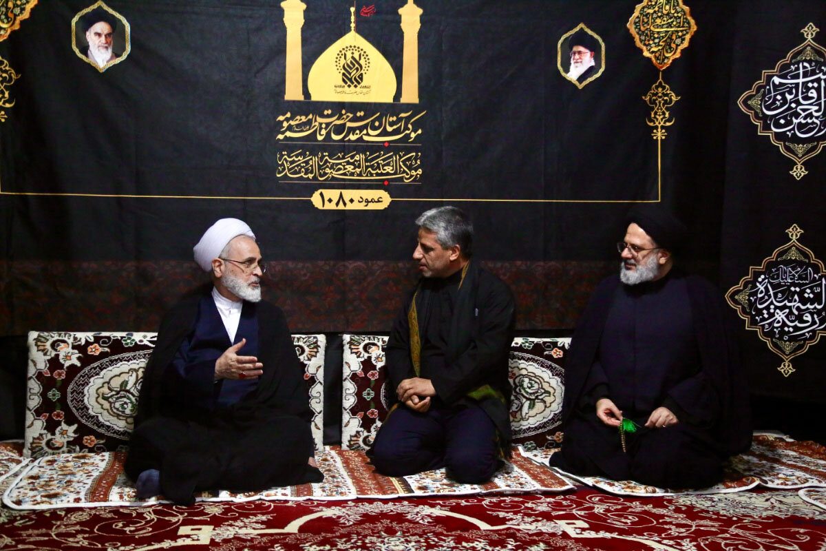 خادمان موکب حرم بانوی کرامت نمایندگان فرهنگ اهل‌بیت(ع) در اربعین هستند